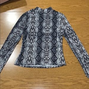 New Mock Turtleneck Snakeprint Long Sleeve Shirt
